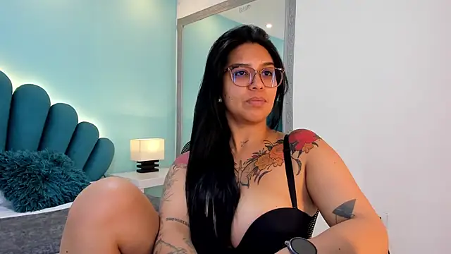 XXX chat uživo modela sharlott18