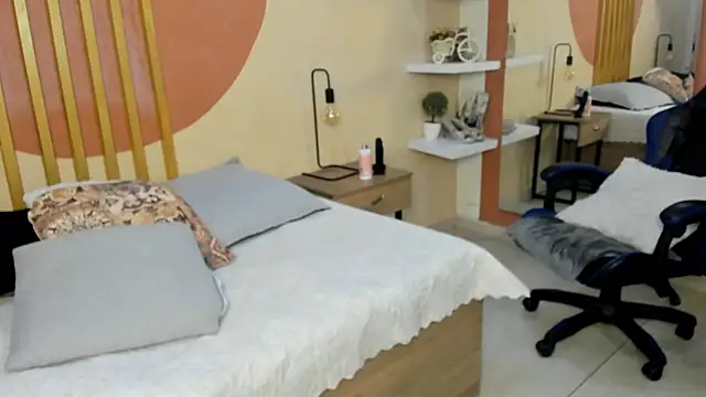 Tiana_And_Jake Chat XXX live