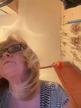 Irina2909@xh: διαδικτυακό σόου στην κάμερα