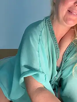 Chat +18 de EmmaInLove23 ao vivo