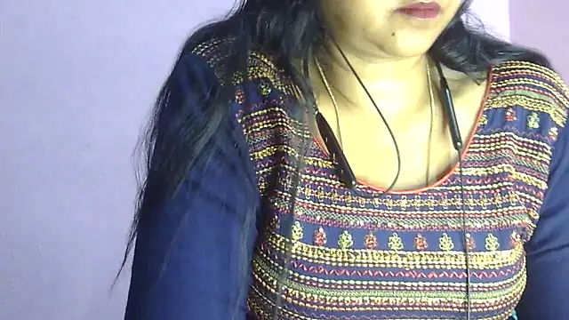 Chat +18 de Pooja-suman ao vivo
