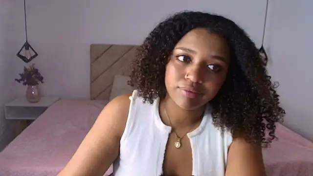 Chat +18 de Natasha_rose__ ao vivo