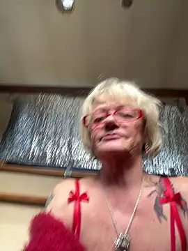 Chat XXX Live ladyboatlady