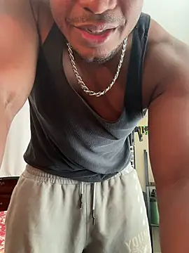 KeYBuMp323 Live XXX-chat