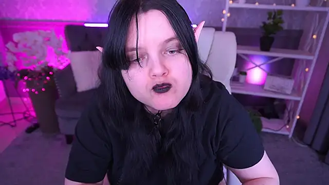 LittleShyy: онлайн-секс-чат