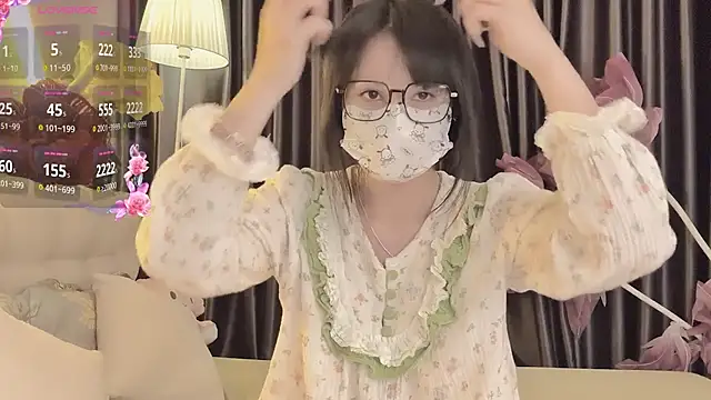 --102KymMiiss-- 在線直播表演