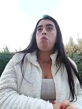 دردشة MissNyraSecret الجنسية المباشرة