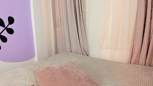 Czat XXX na żywo – Little_Ivy