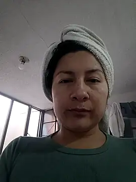 camila_hot_05 Adlı Modelin Canlı XXX Sohbeti