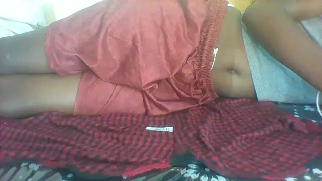 morongwacaroline Adlı Modelin Canlı XXX Sohbeti