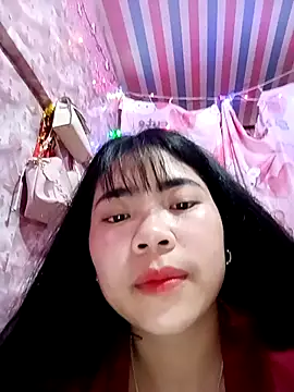 Nul-chal Adlı Modelin Canlı XXX Sohbeti