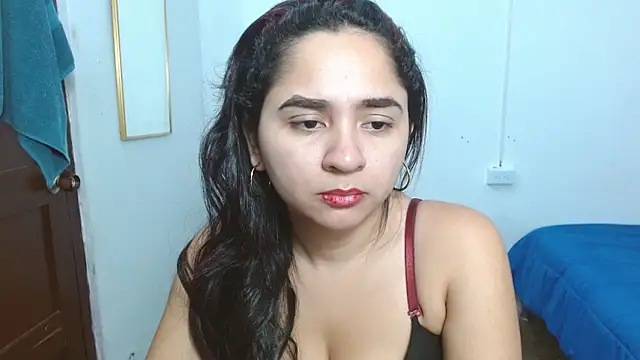 Chat XXX en directo de Thalian