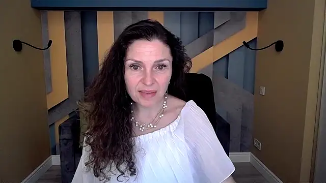 EllaLong Adlı Modelin Canlı XXX Sohbeti