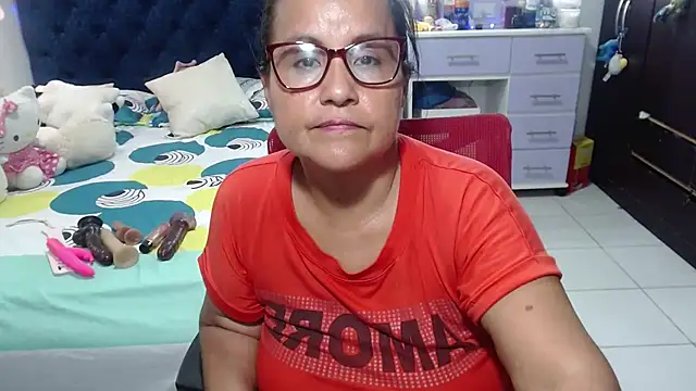 pervert_mommy_ Adlı Modelin Canlı XXX Sohbeti