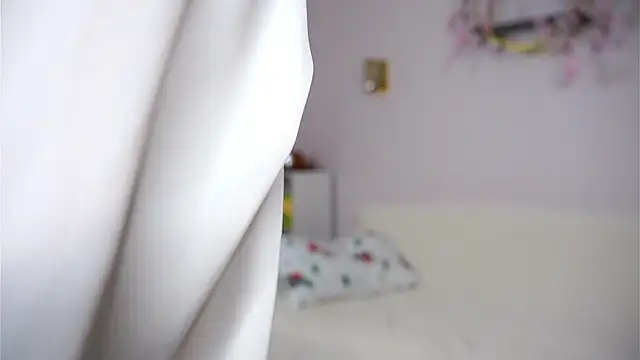 SunnivaCovil Adlı Modelin Canlı XXX Sohbeti