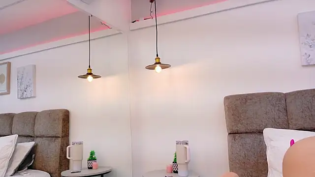 AlmaRose_ লাইভ XXX চ্যাট