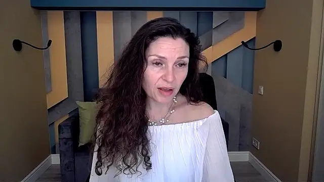 Chat +18 de EllaLong ao vivo