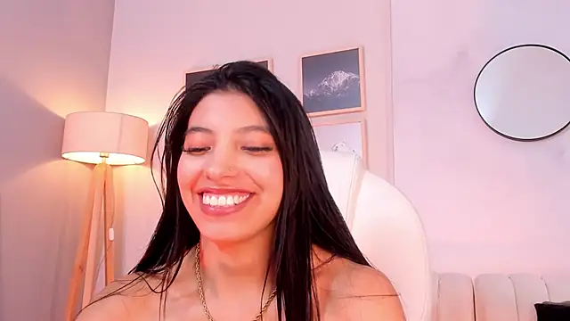 Tiffany_Low Adlı Modelin Canlı XXX Sohbeti