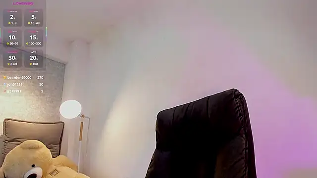 lily_cash1: онлайн-секс-чат