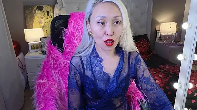 RoxalanaStar – Naživo XXX chat