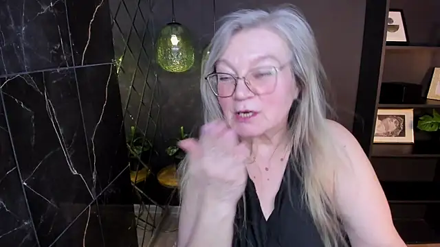 NataliMellow Show in webcam