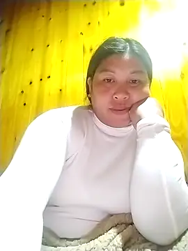 kussecka élő XXX-chatje