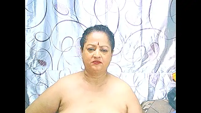 Chat +18 de matureindian ao vivo