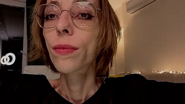 amber_quell_here লাইভ XXX চ্যাট