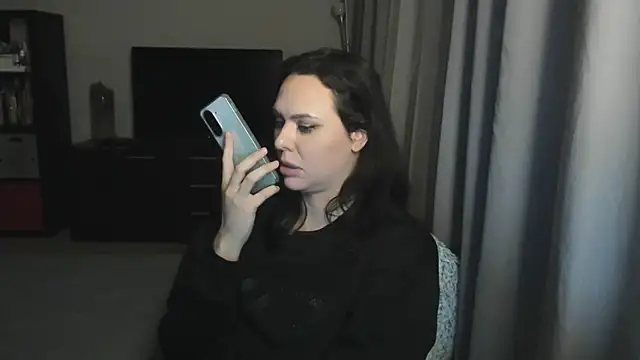 MollyCheiz Adlı Modelin Canlı XXX Sohbeti