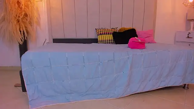 gime_lara Adlı Modelin Canlı XXX Sohbeti