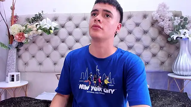 BenitoSaenz Adlı Modelin Canlı XXX Sohbeti