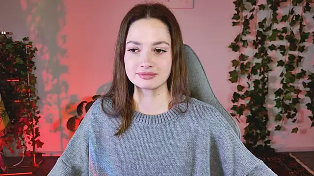 KiraVair Adlı Modelin Canlı XXX Sohbeti