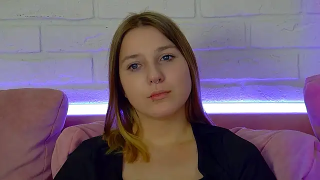 Chatroom XXX en direct de TinnaBurton