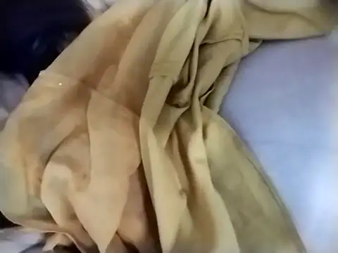 Aurora206 Adlı Modelin Canlı XXX Sohbeti