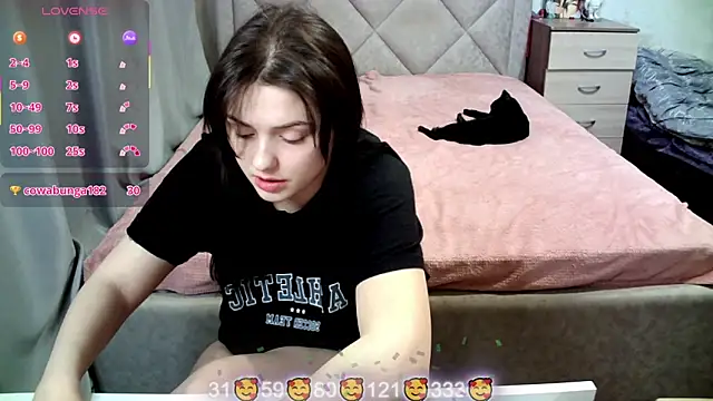 juliettkalen Adlı Modelin Canlı XXX Sohbeti