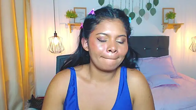 Chat +18 de Emma_hassani ao vivo