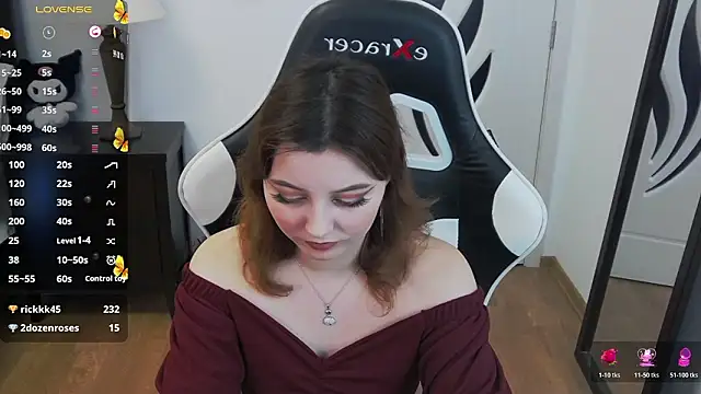 pretty_little_thing élő XXX-chatje