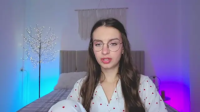 Real_cutie1 Adlı Modelin Web Kamerası Şovu