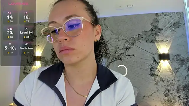 دردشة LIZ_HOLMES الجنسية المباشرة