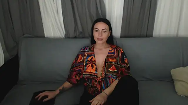 CloveLove: απευθείας συνομιλία ΧΧΧ