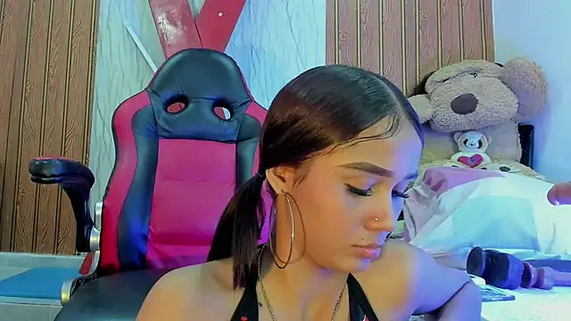 MarianaManzurのライブXXXチャット