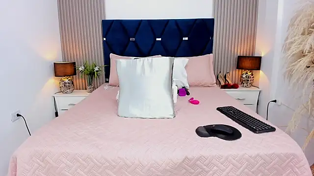 Chat +18 de gabytyara2 ao vivo