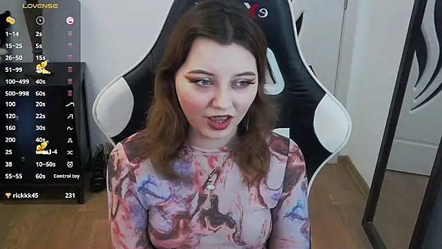 pretty_little_thing's Live XXX Chat