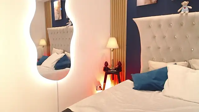 XXX chat uživo modela GloryShine