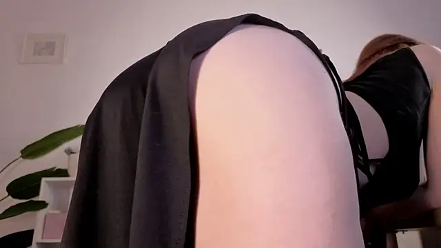 doll_lesli লাইভ XXX চ্যাট