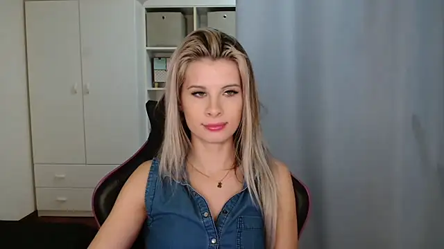 KristineGlow Live XXX Chat