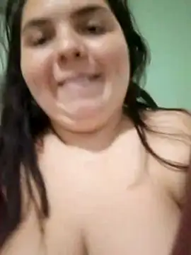 Katherine25 Adlı Modelin Canlı XXX Sohbeti