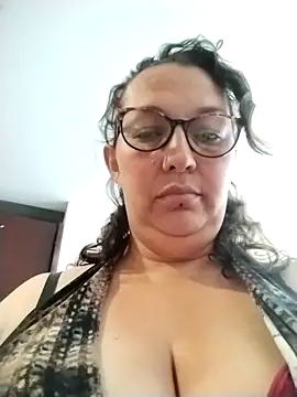 _Saraqueen Live XXX Chat