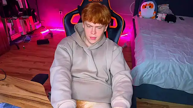 Alvin_rain: διαδικτυακό σόου στην κάμερα