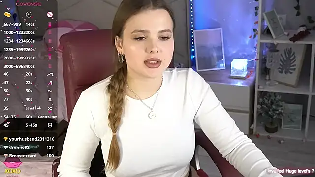 Show modela AfinaNights na web-kameri